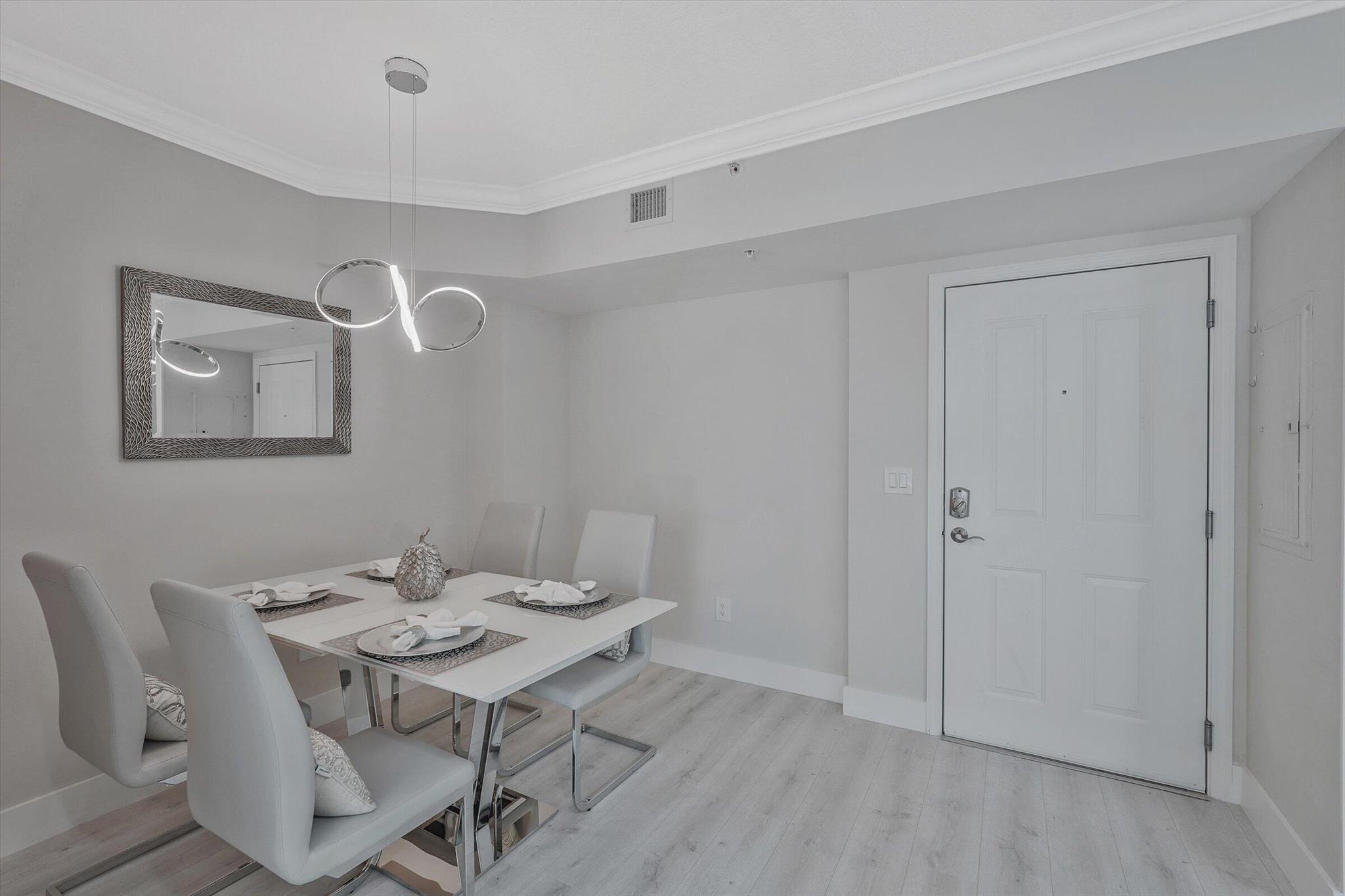 PRADO CONDO - Residential