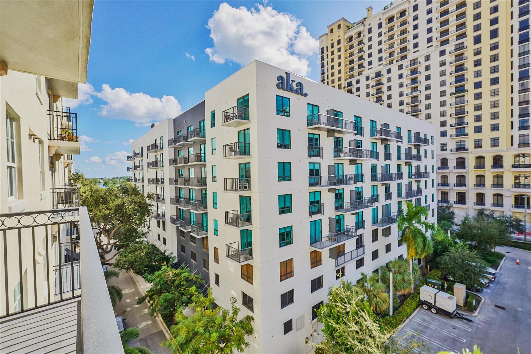 PRADO CONDO - Residential