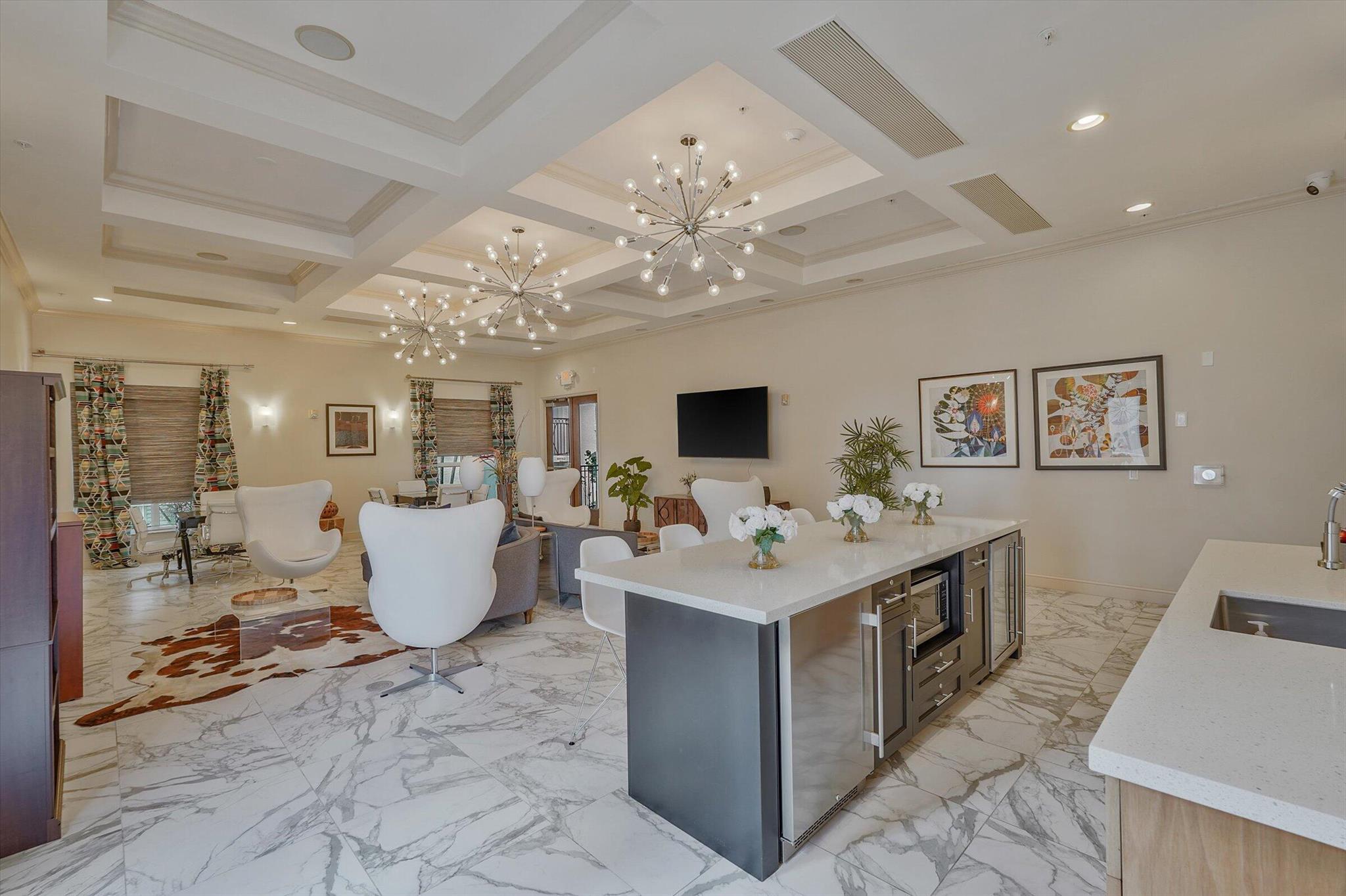 PRADO CONDO - Residential