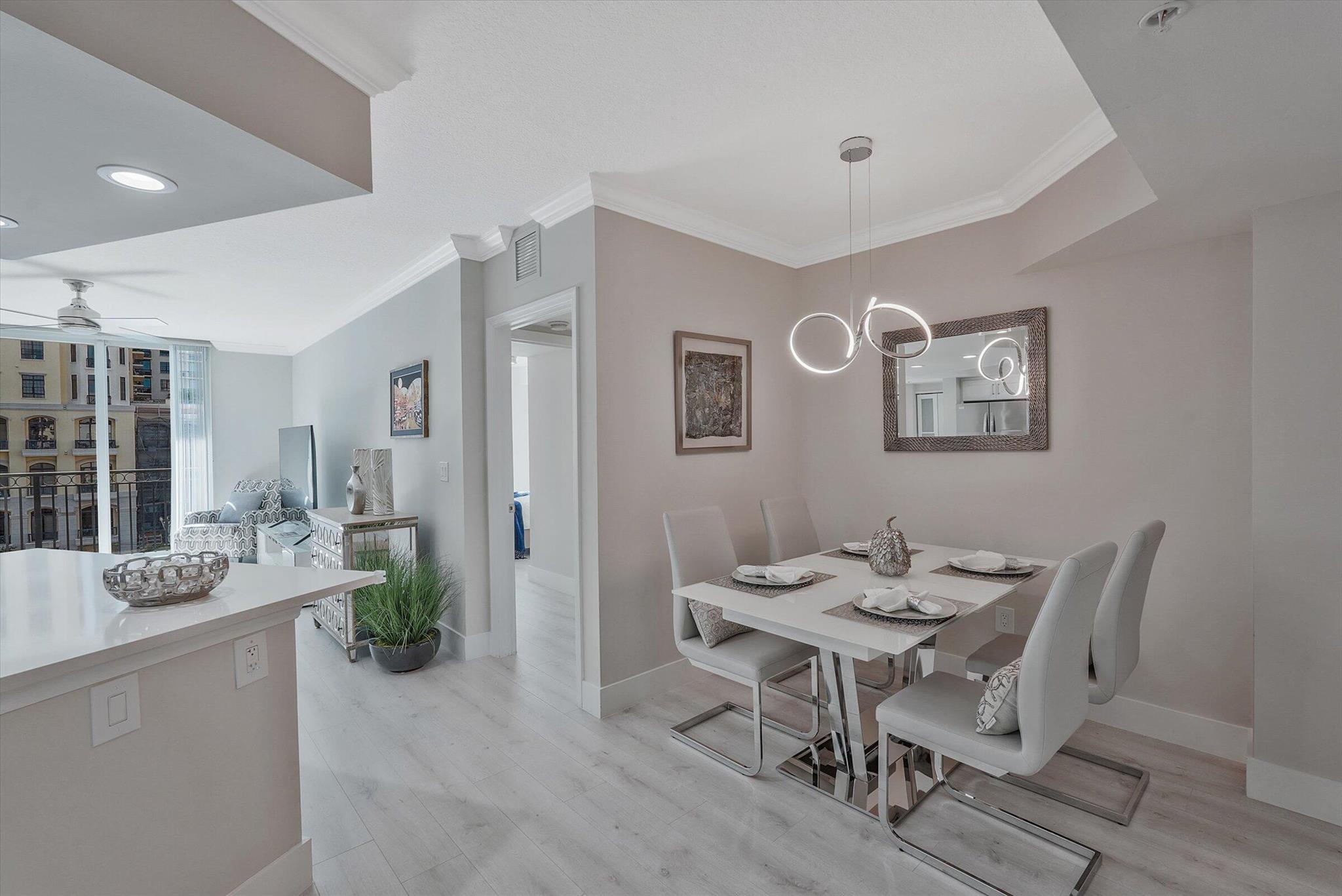 PRADO CONDO - Residential