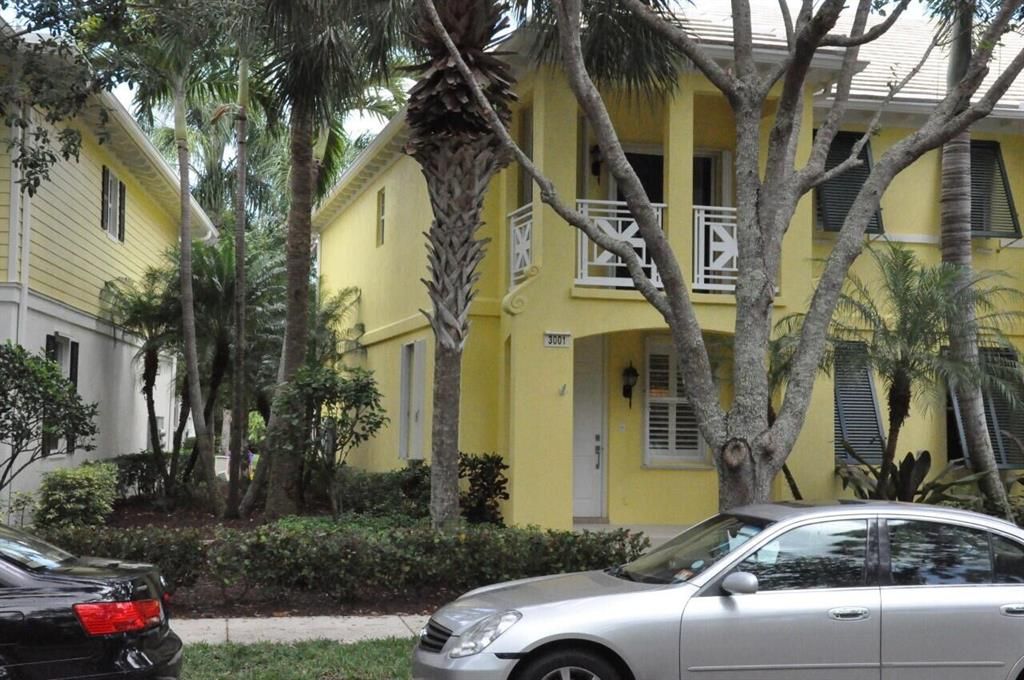 Photo of 3001 E Community Drive, Jupiter, FL 33458 (MLS # R10700092)