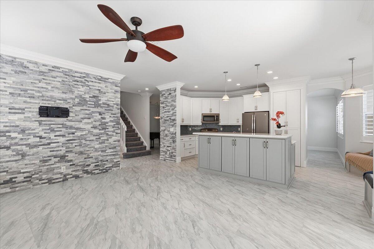 VILLAGES OF WINDSOR 3 - Residential