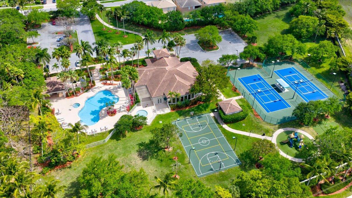 VILLAGES OF WINDSOR 3 - Residential