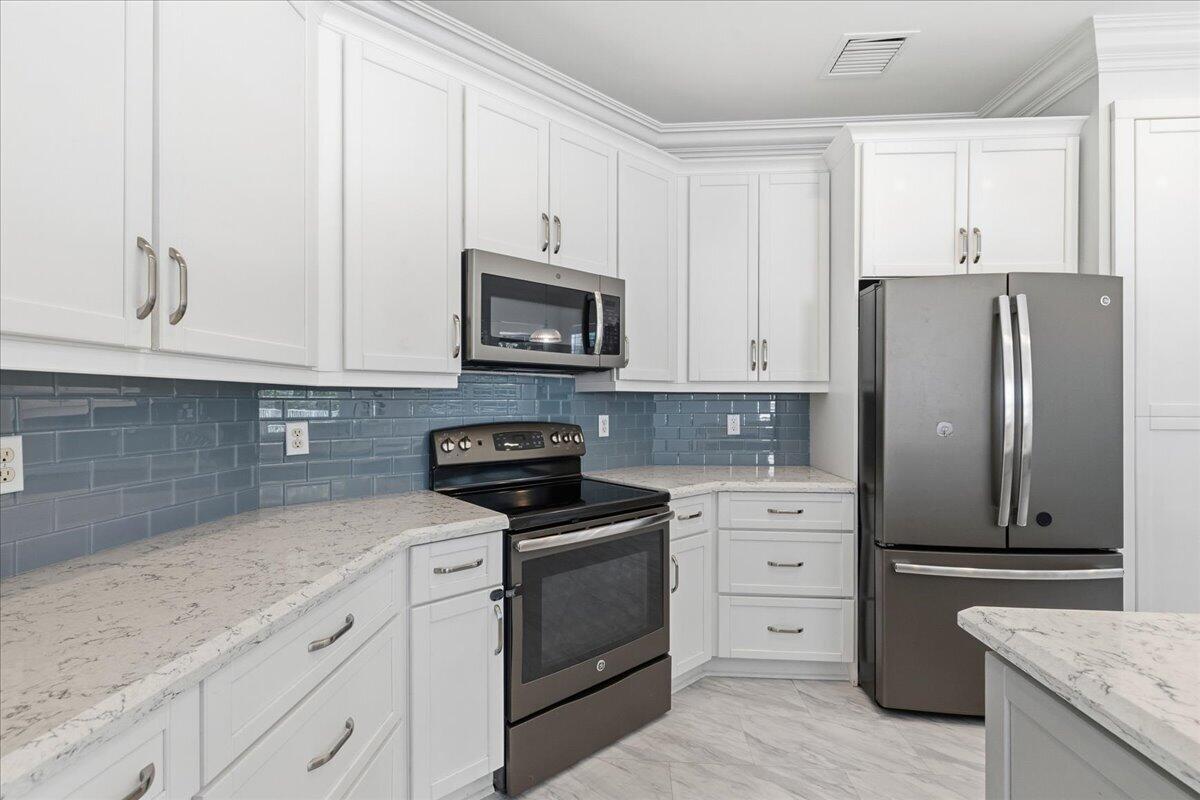 VILLAGES OF WINDSOR 3 - Residential