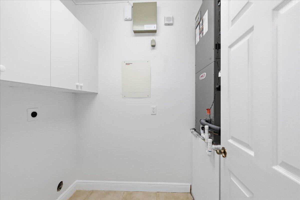 VILLAGES OF WINDSOR 3 - Residential