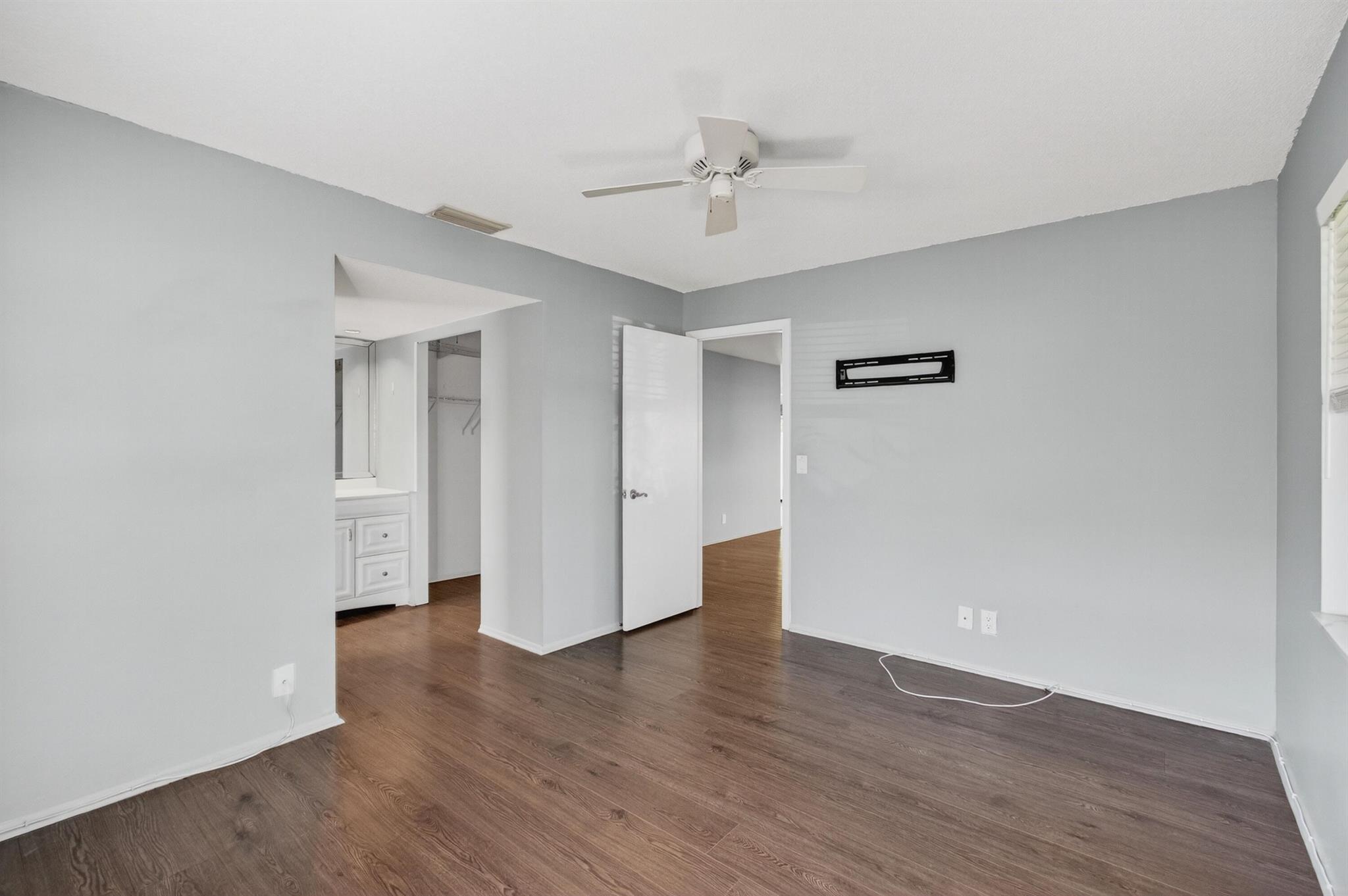 TROPIC PALMS 1 - Residential