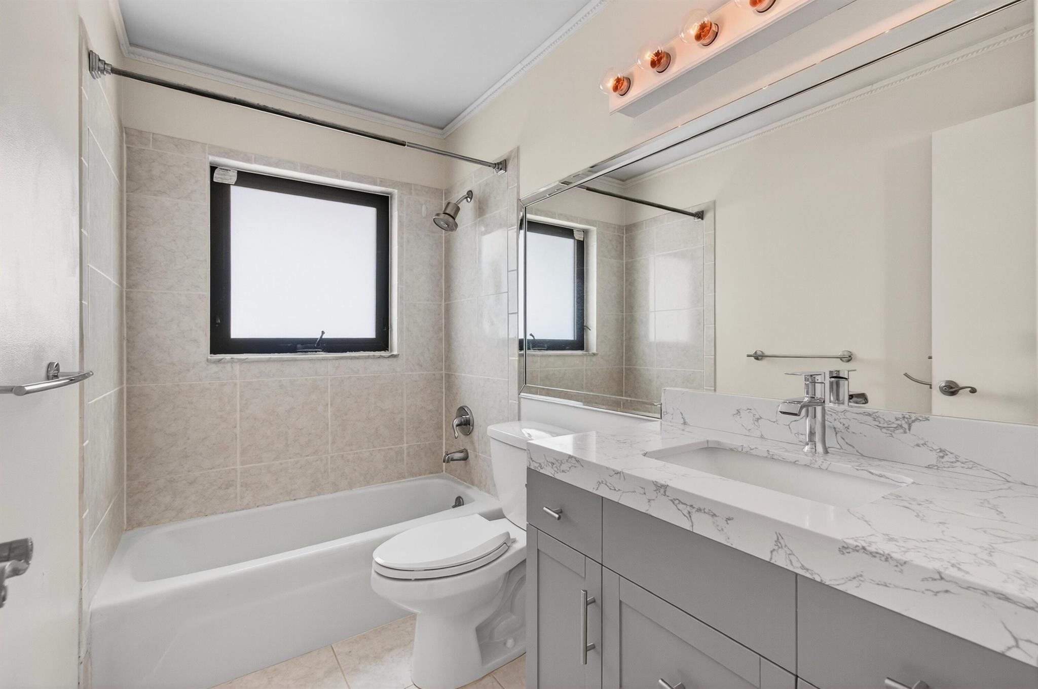 TROPIC PALMS 1 - Residential