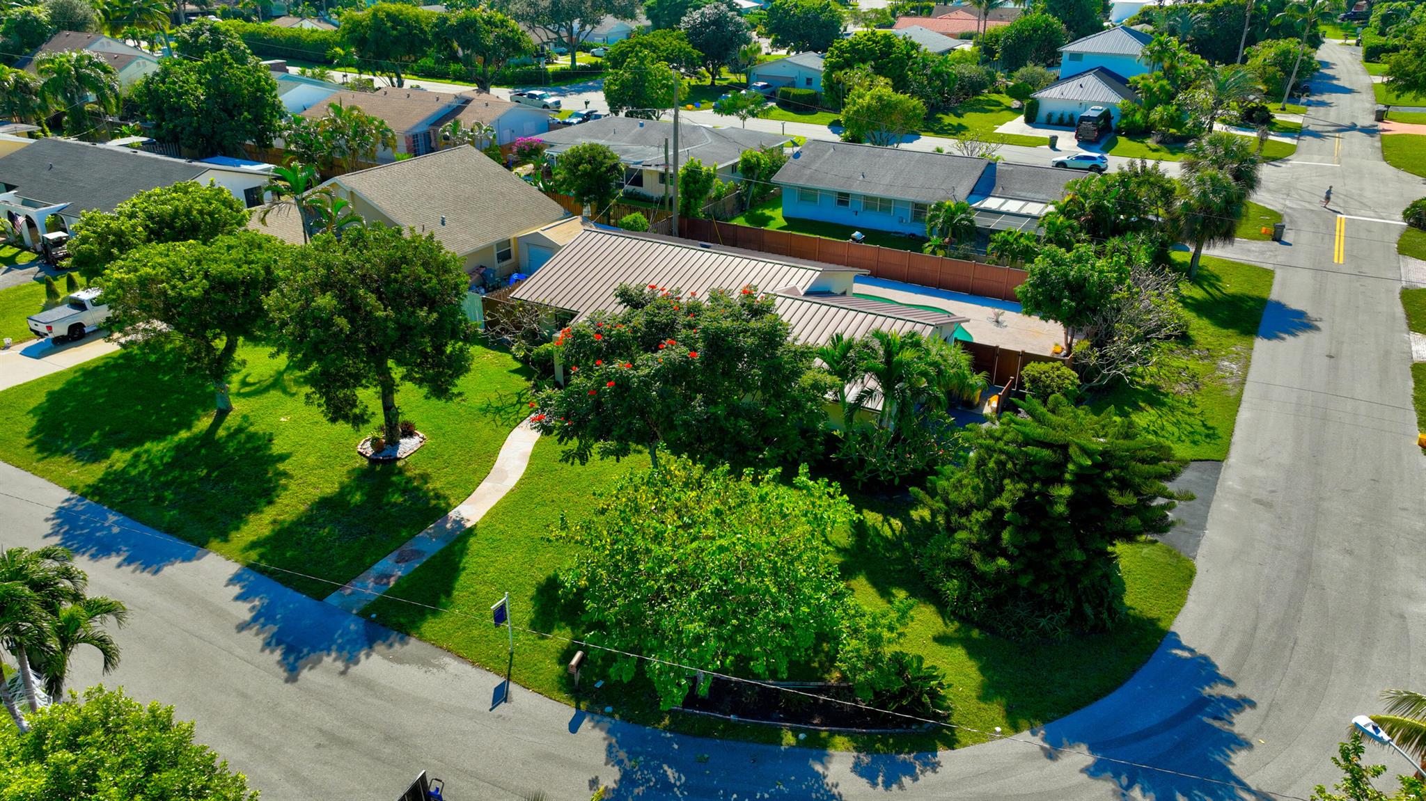 TROPIC PALMS 1 - Residential