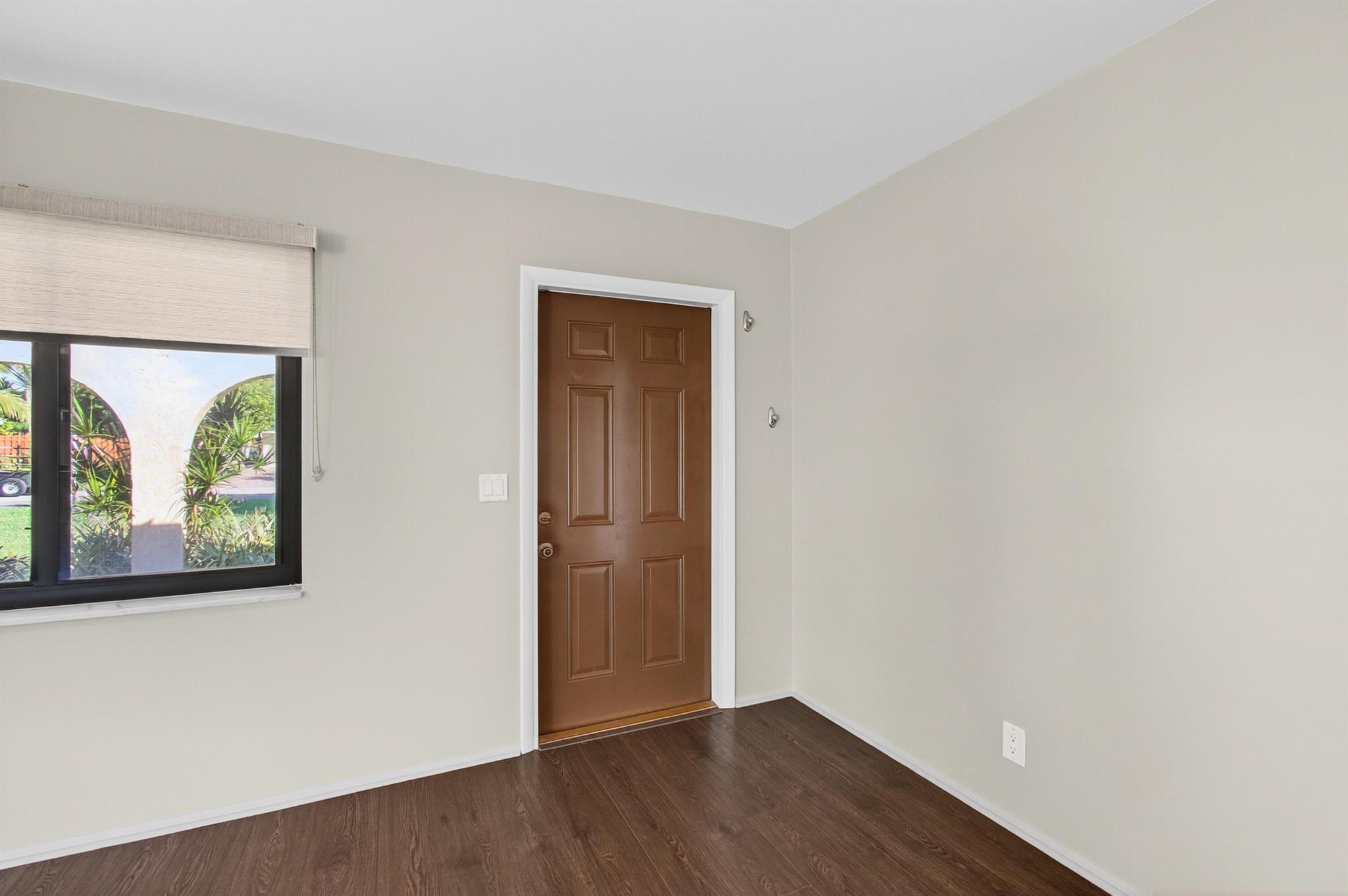 TROPIC PALMS 1 - Residential