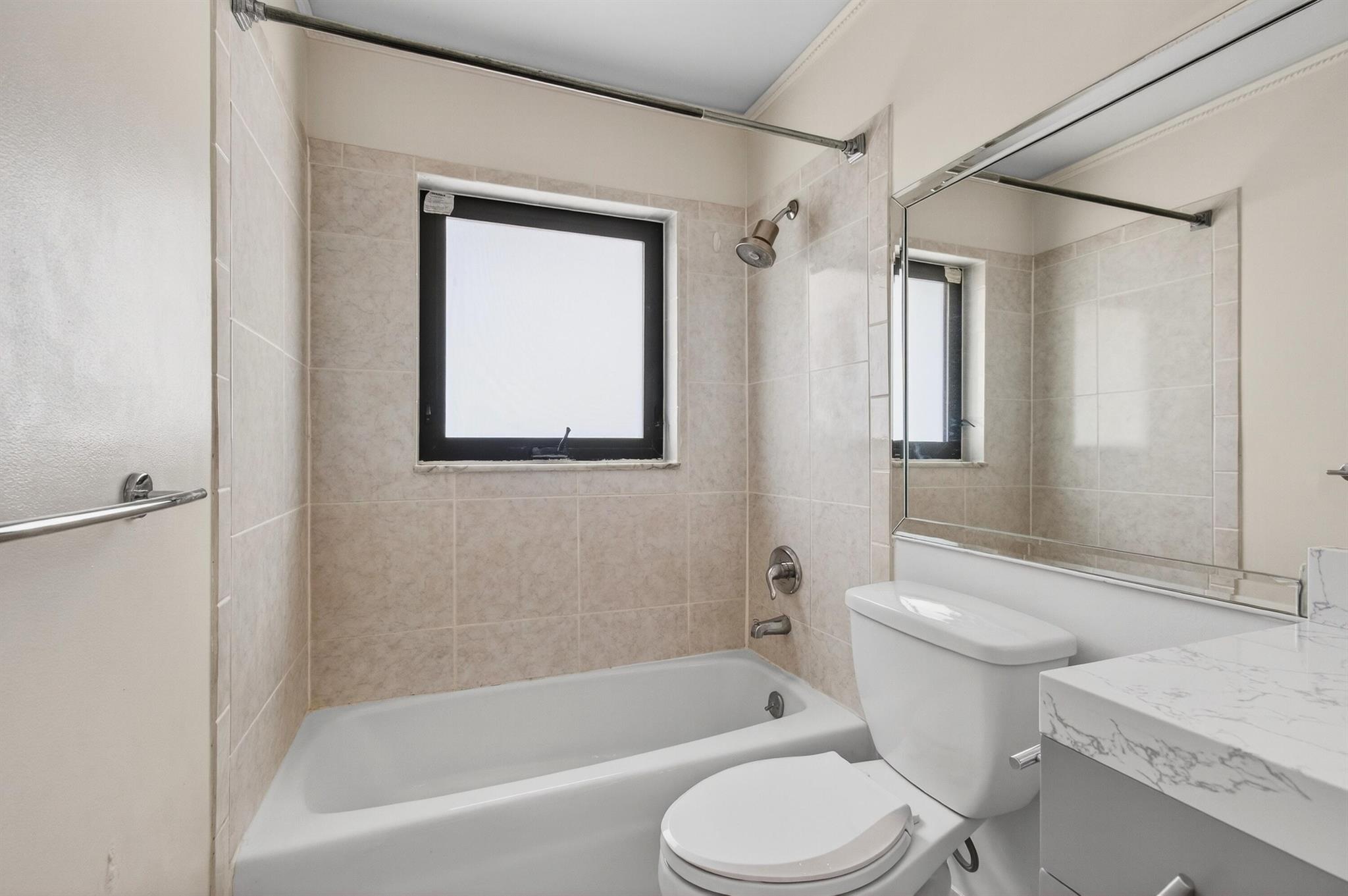 TROPIC PALMS 1 - Residential