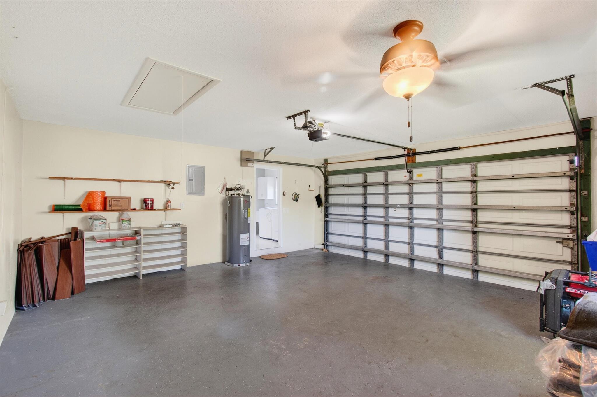 TROPIC PALMS 1 - Residential