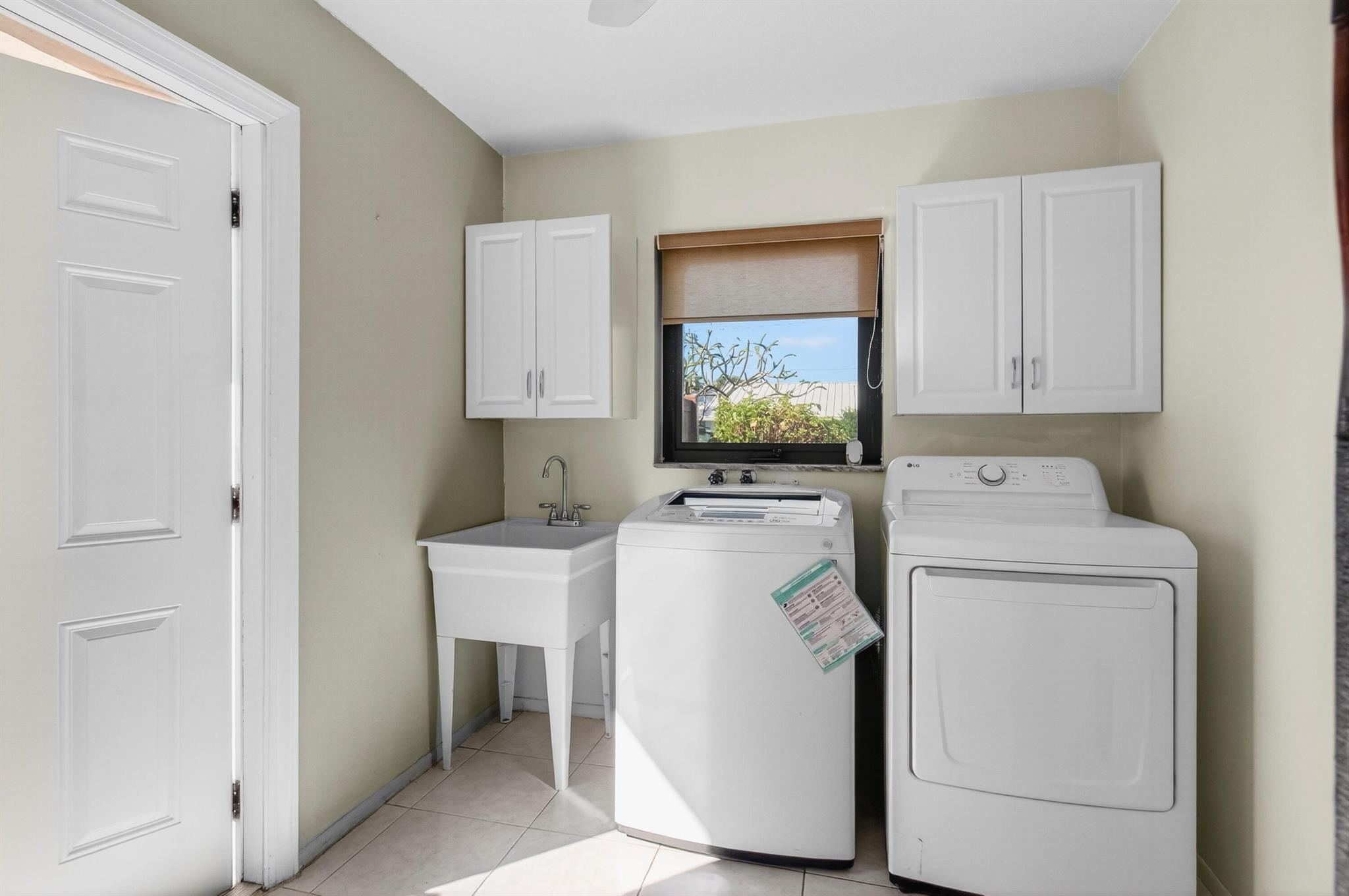 TROPIC PALMS 1 - Residential