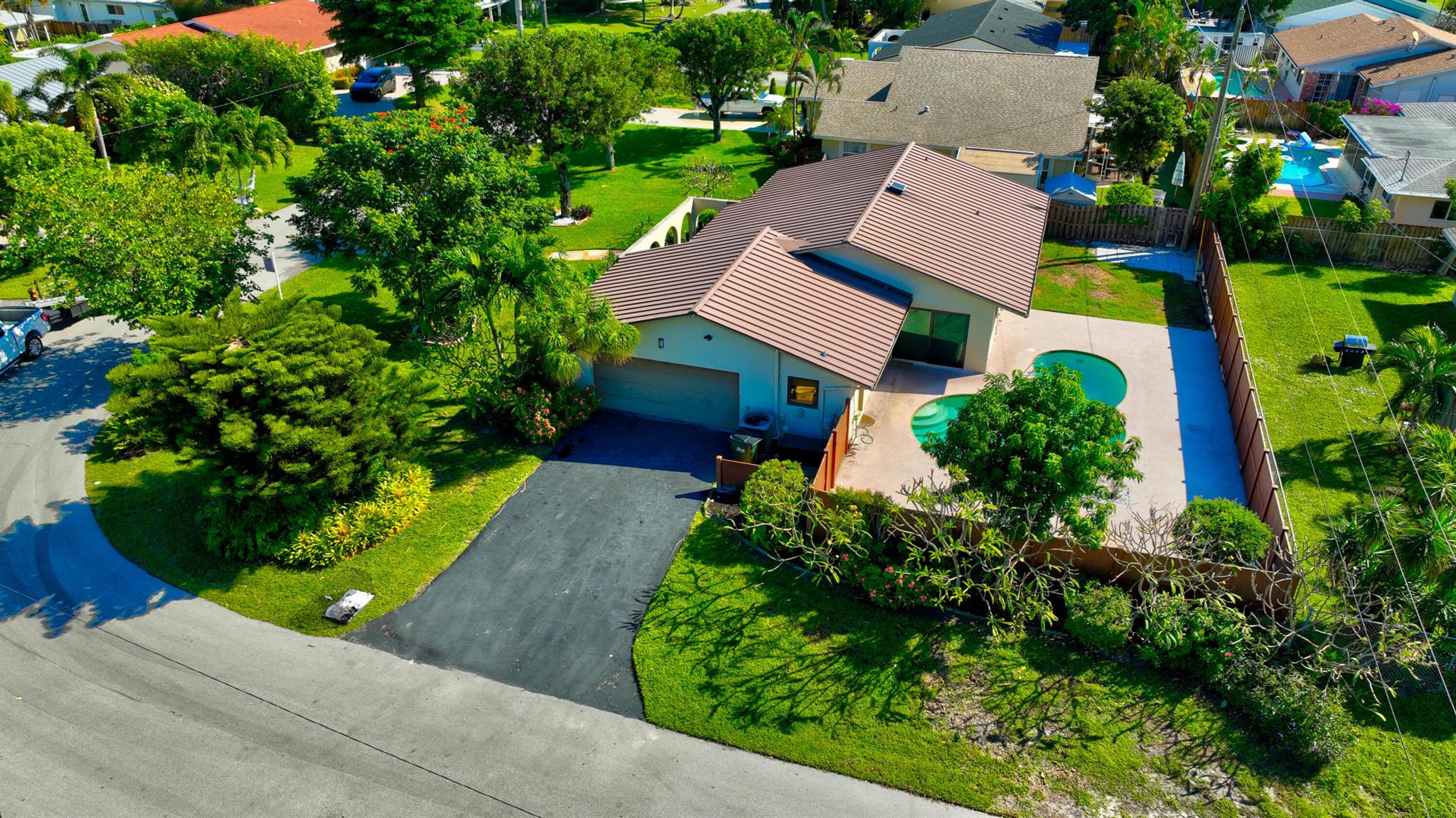 TROPIC PALMS 1 - Residential