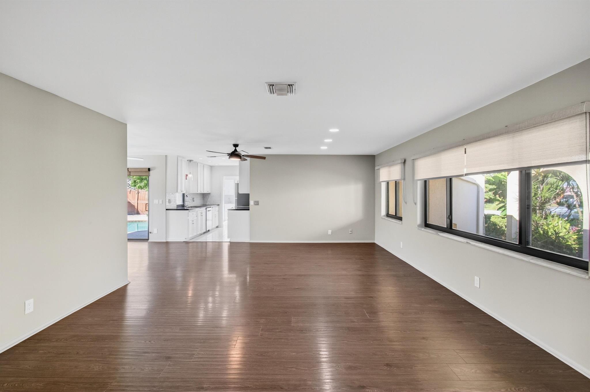 TROPIC PALMS 1 - Residential