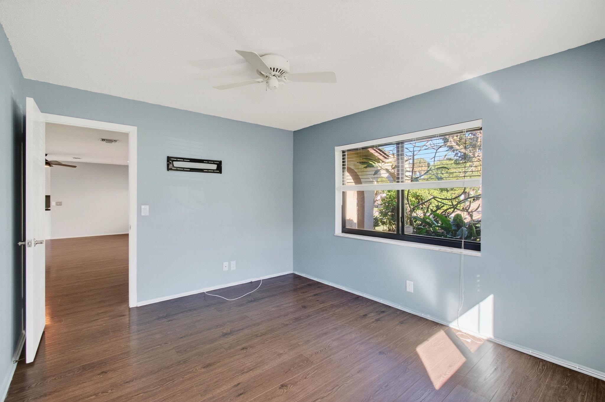 TROPIC PALMS 1 - Residential