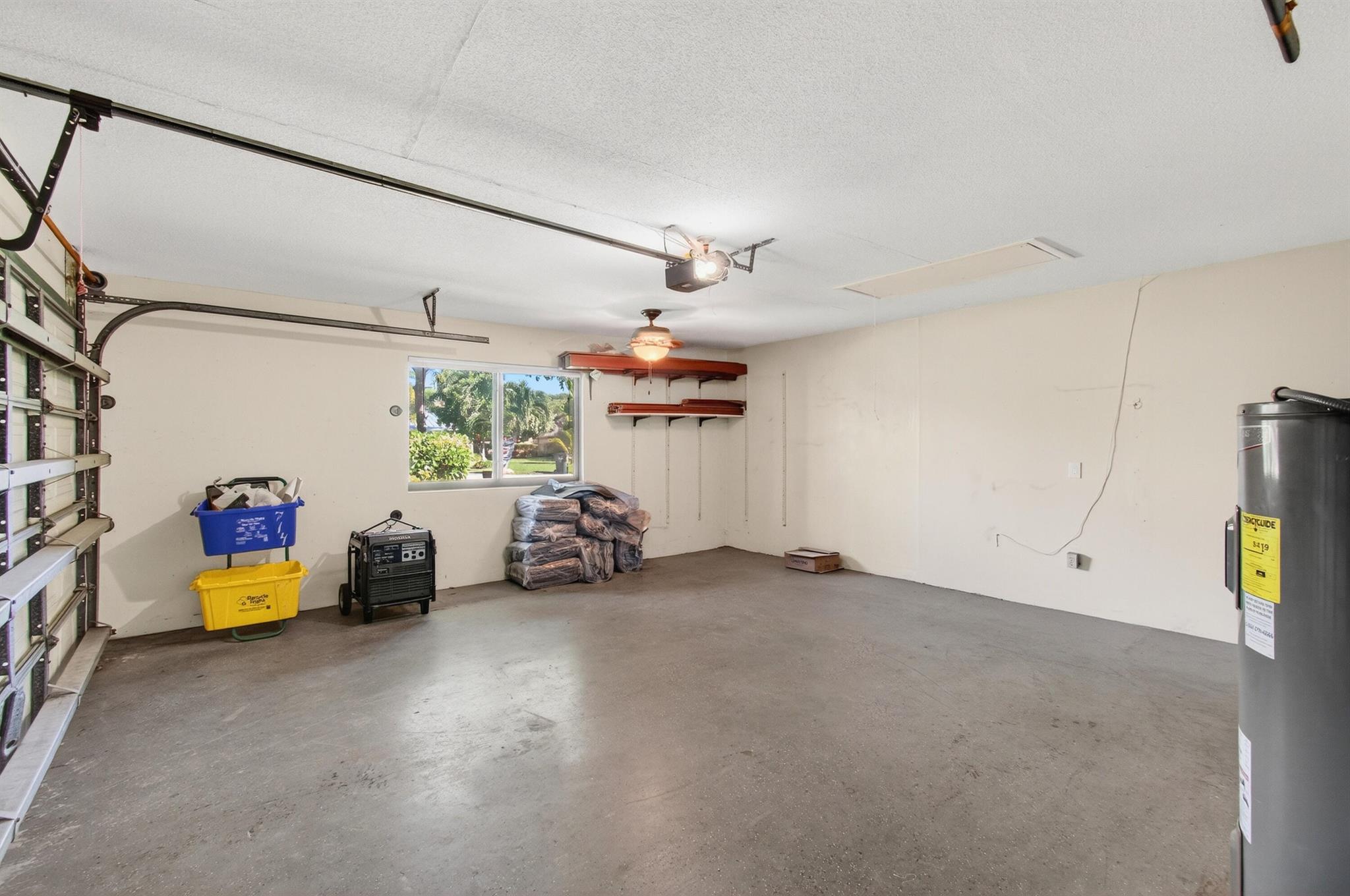 TROPIC PALMS 1 - Residential