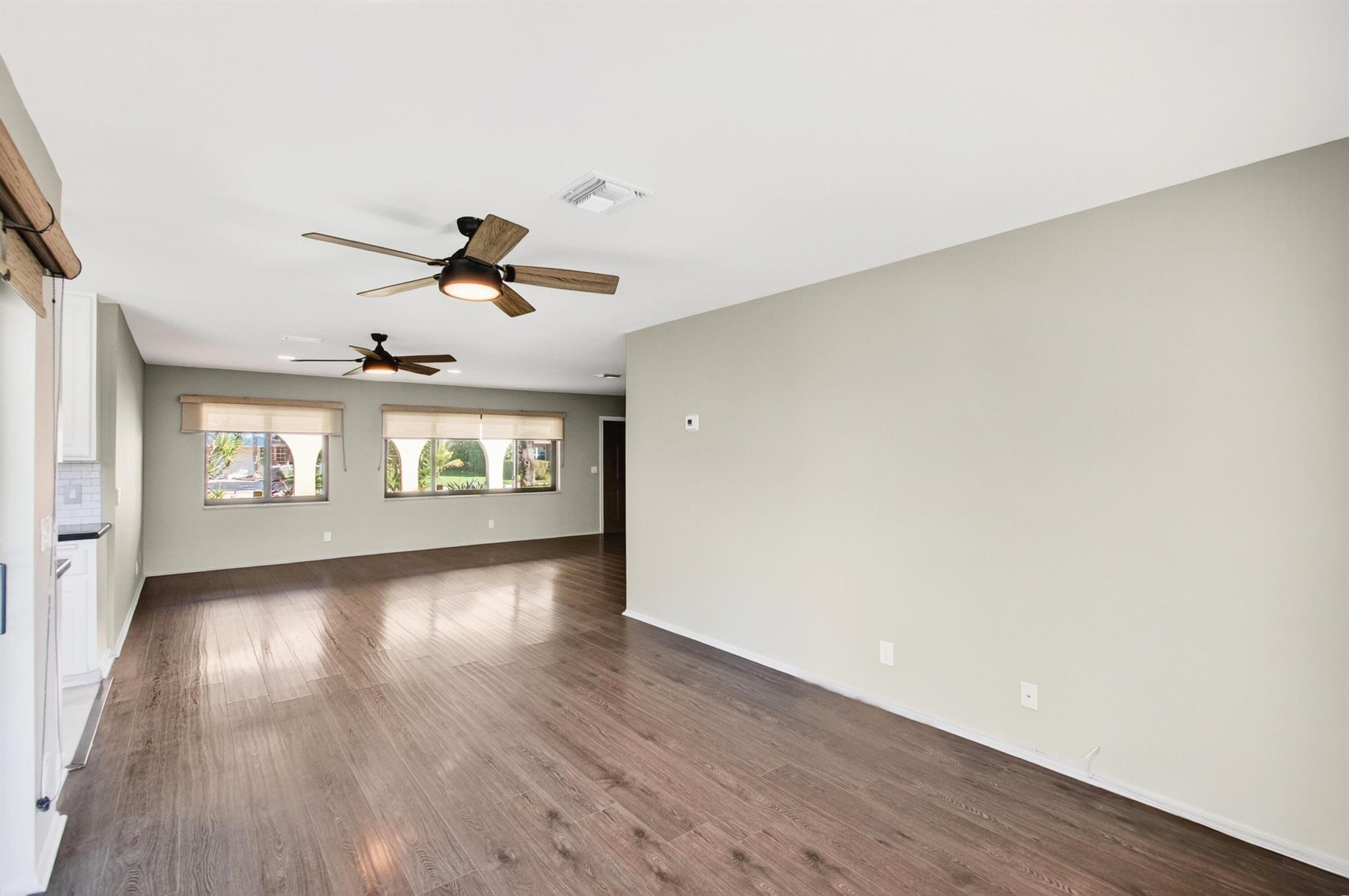 TROPIC PALMS 1 - Residential