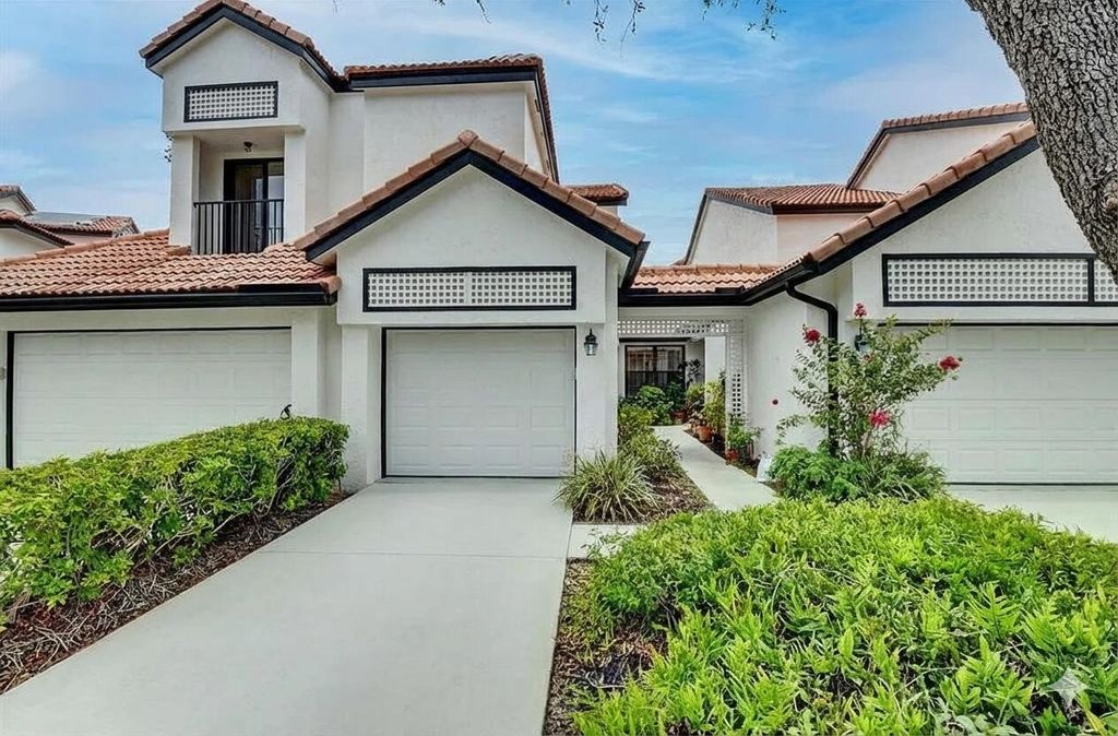 Photo of 23181 Fountain View #A, Boca Raton, FL 33433 (MLS # R11100198)