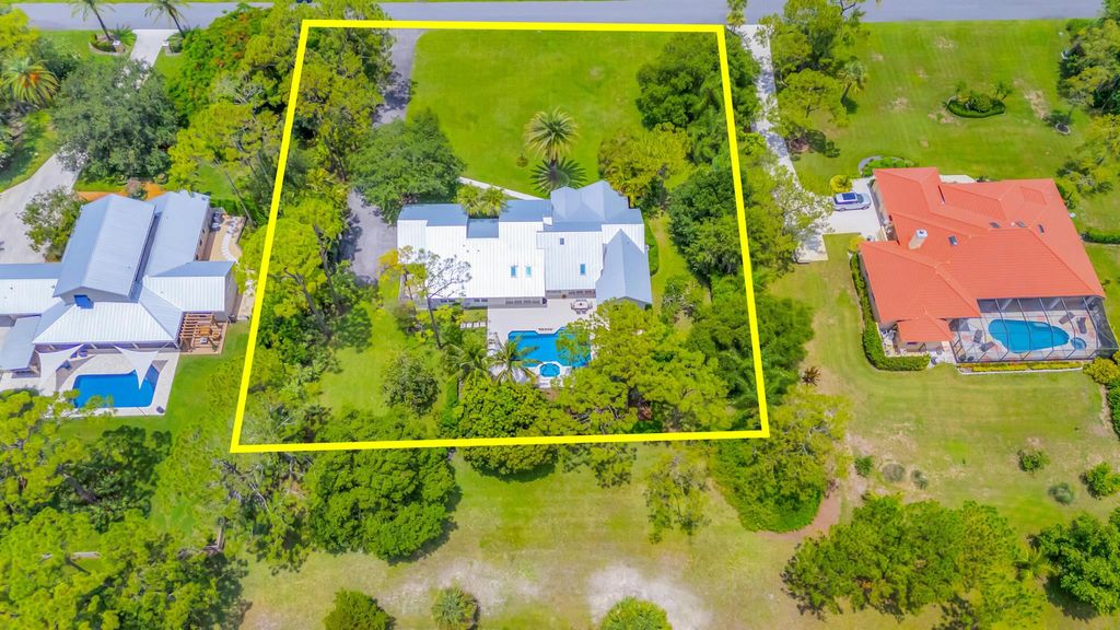 Photo of 1616 SE Colony Way, Jupiter, FL 33478 (MLS # R11107398)