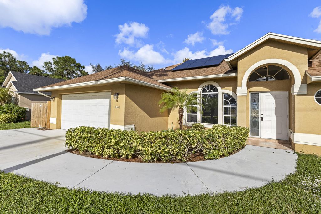 Photo of 2141 SW Bayshore Boulevard, Port Saint Lucie, FL 34984 (MLS # B26014976)