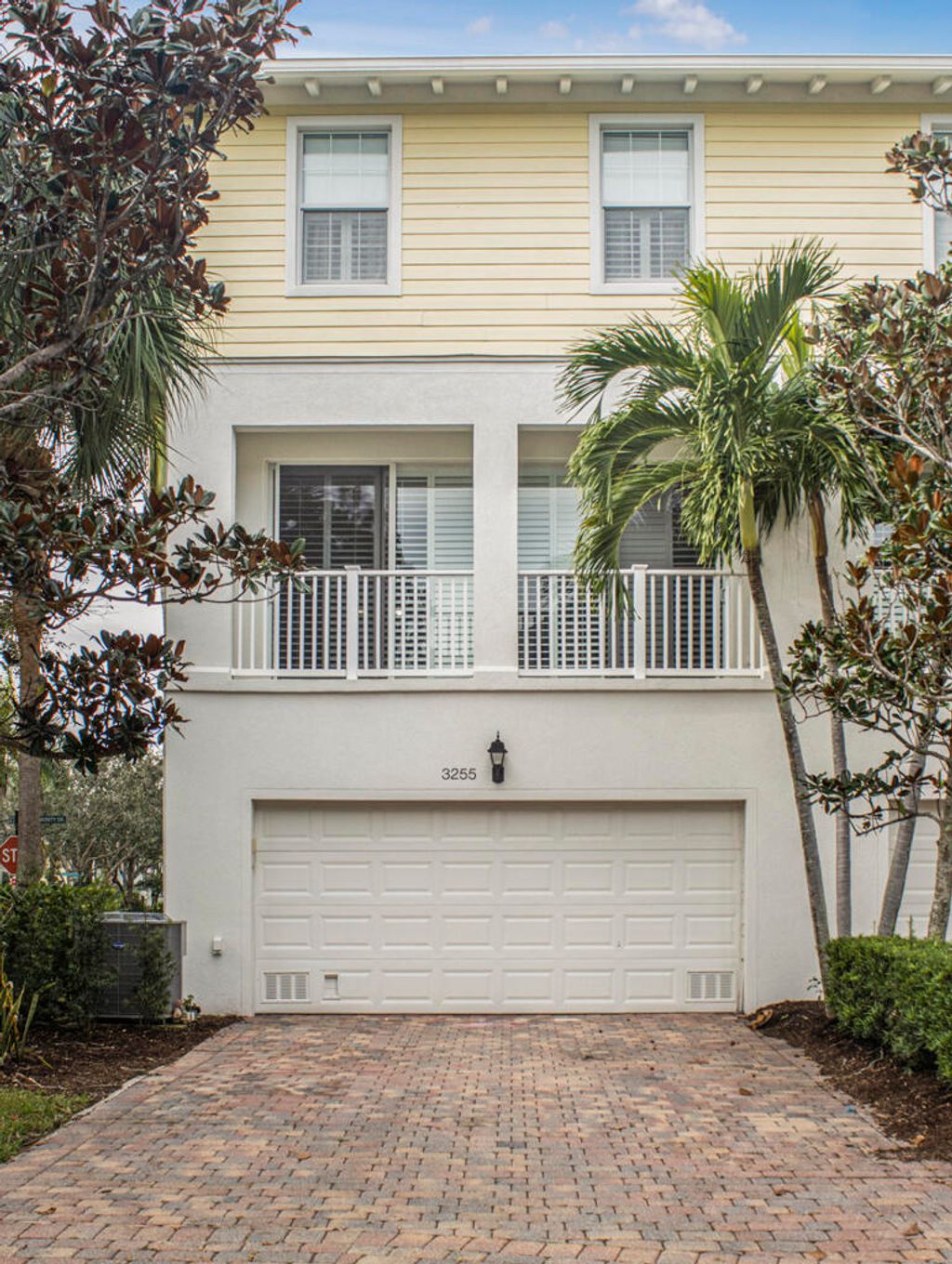 Photo of 3255 E Community Drive, Jupiter, FL 33458 (MLS # R10939877)