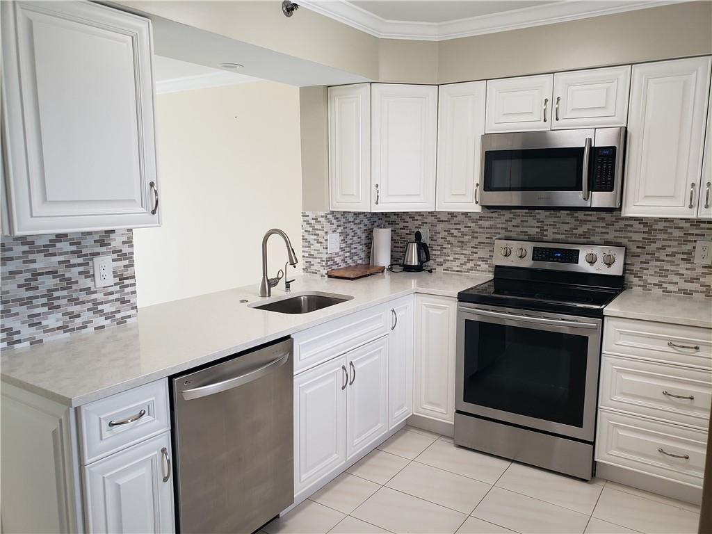 Photo of 7310 Ashford Pl Pl #503, Delray Beach, FL 33446 (MLS # F10342781)