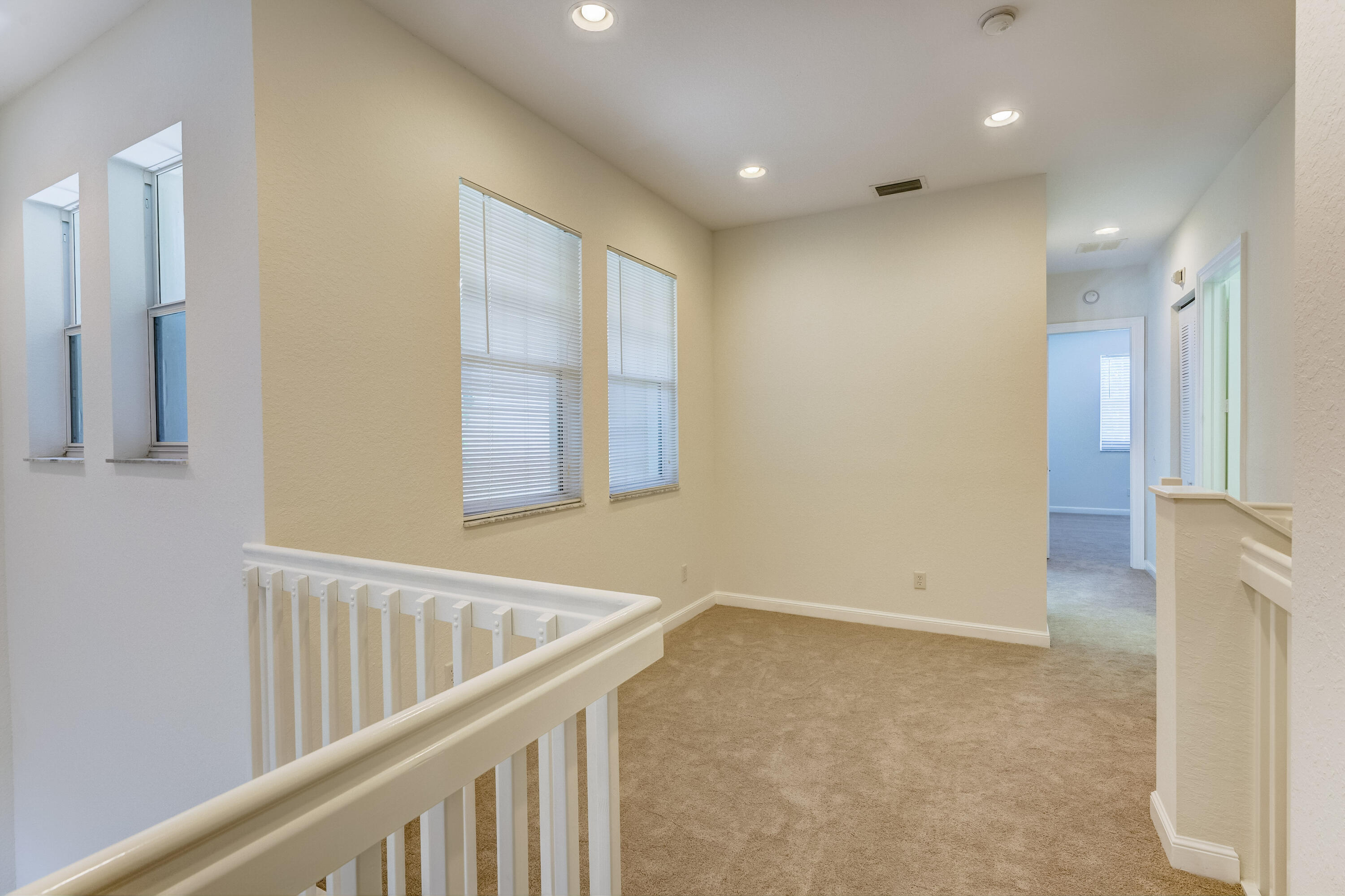 CITYSIDE CONDO - Residential