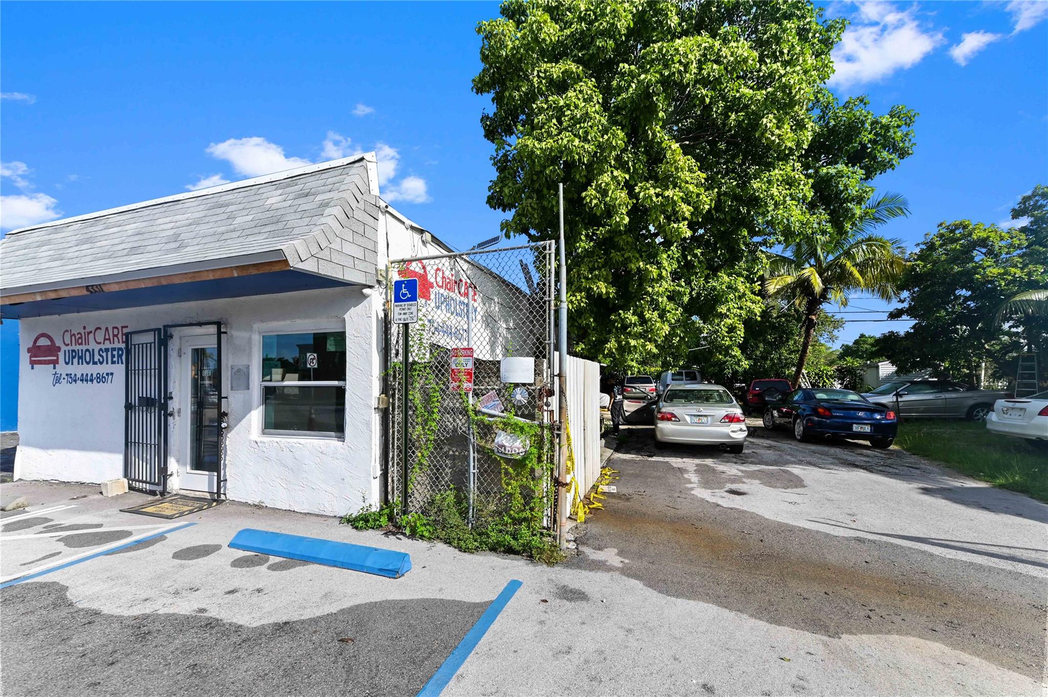 View photos, virtual tours, details... 4331 W Hallandale Beach Blvd