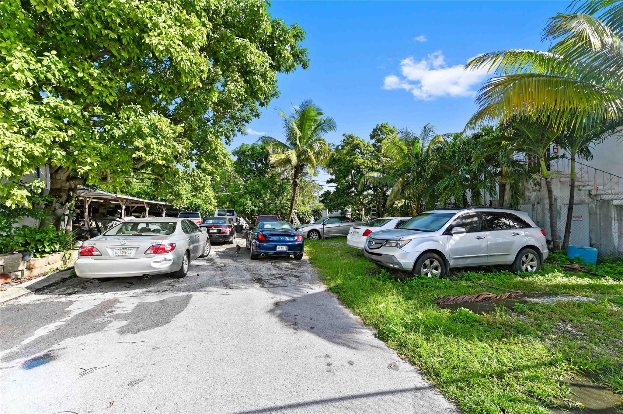 View photos, virtual tours, details... 4331 W Hallandale Beach Blvd