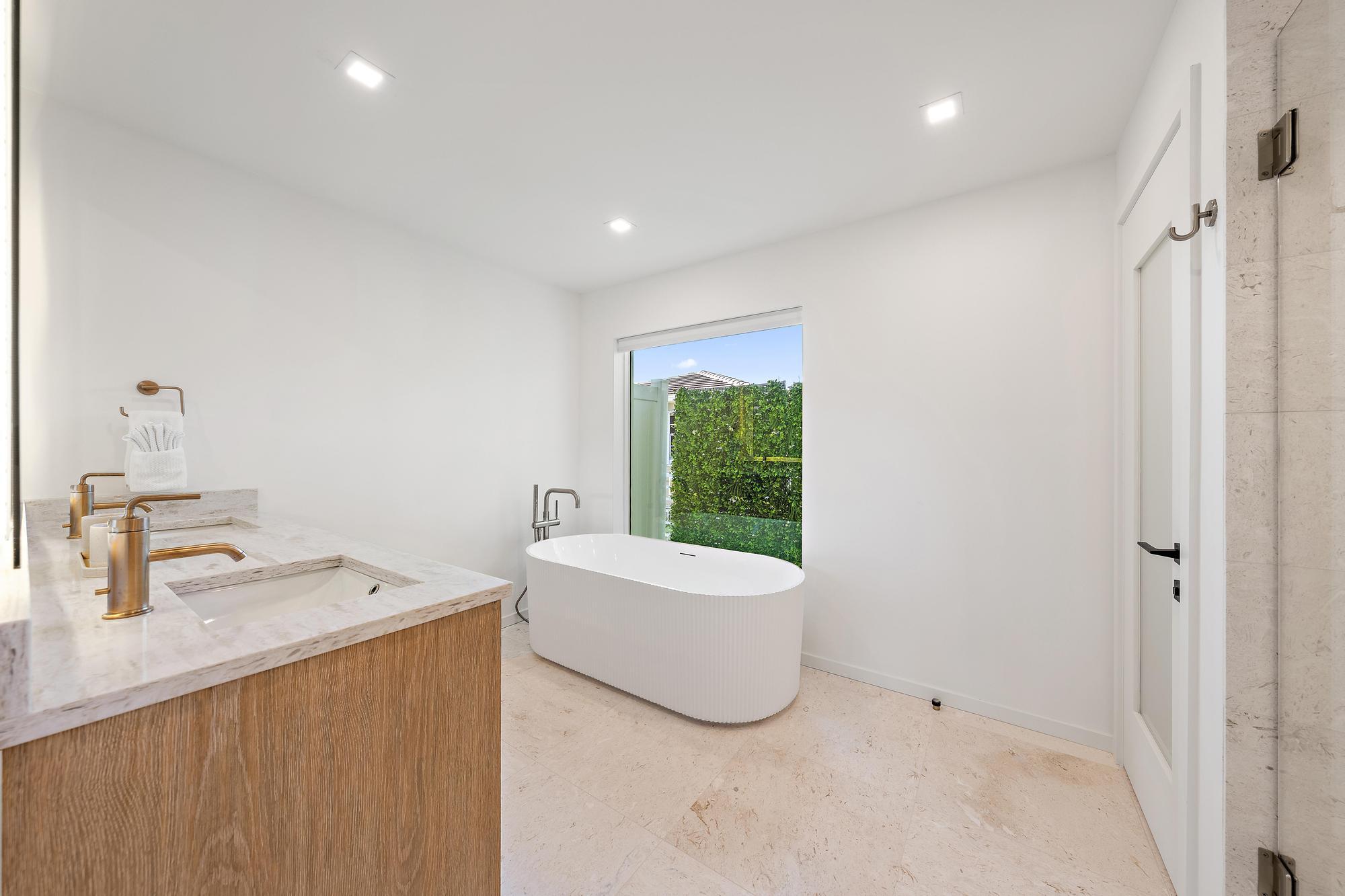 PALM BEACH SHORES - Residential