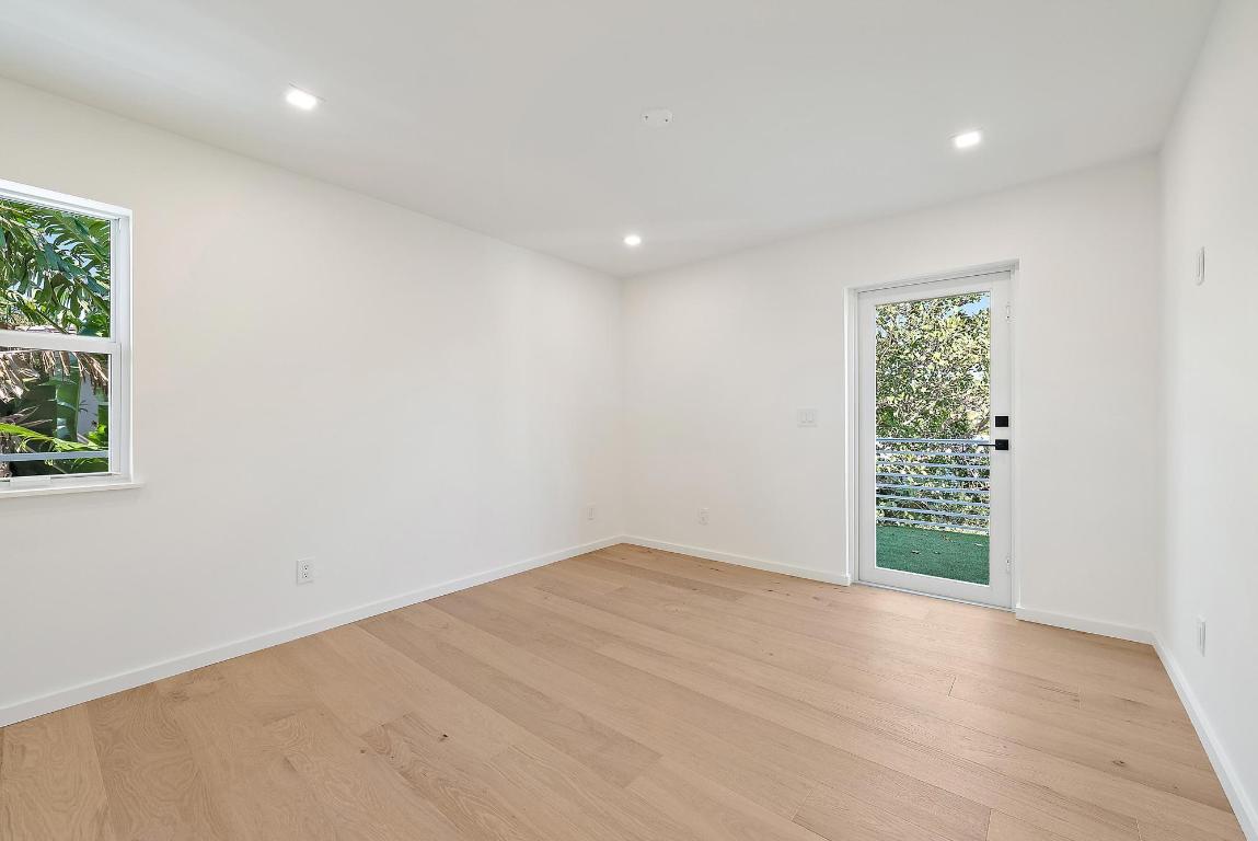 PALM BEACH SHORES - Residential