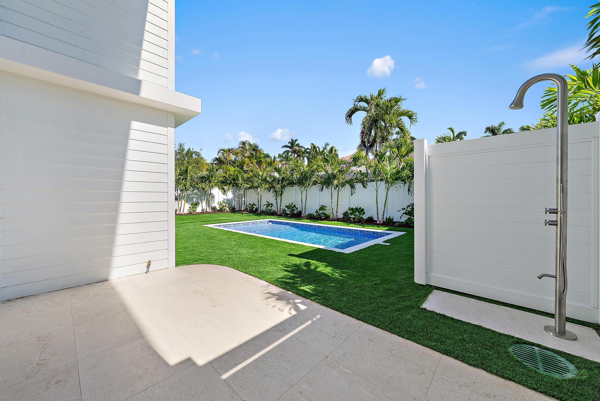 PALM BEACH SHORES - Residential