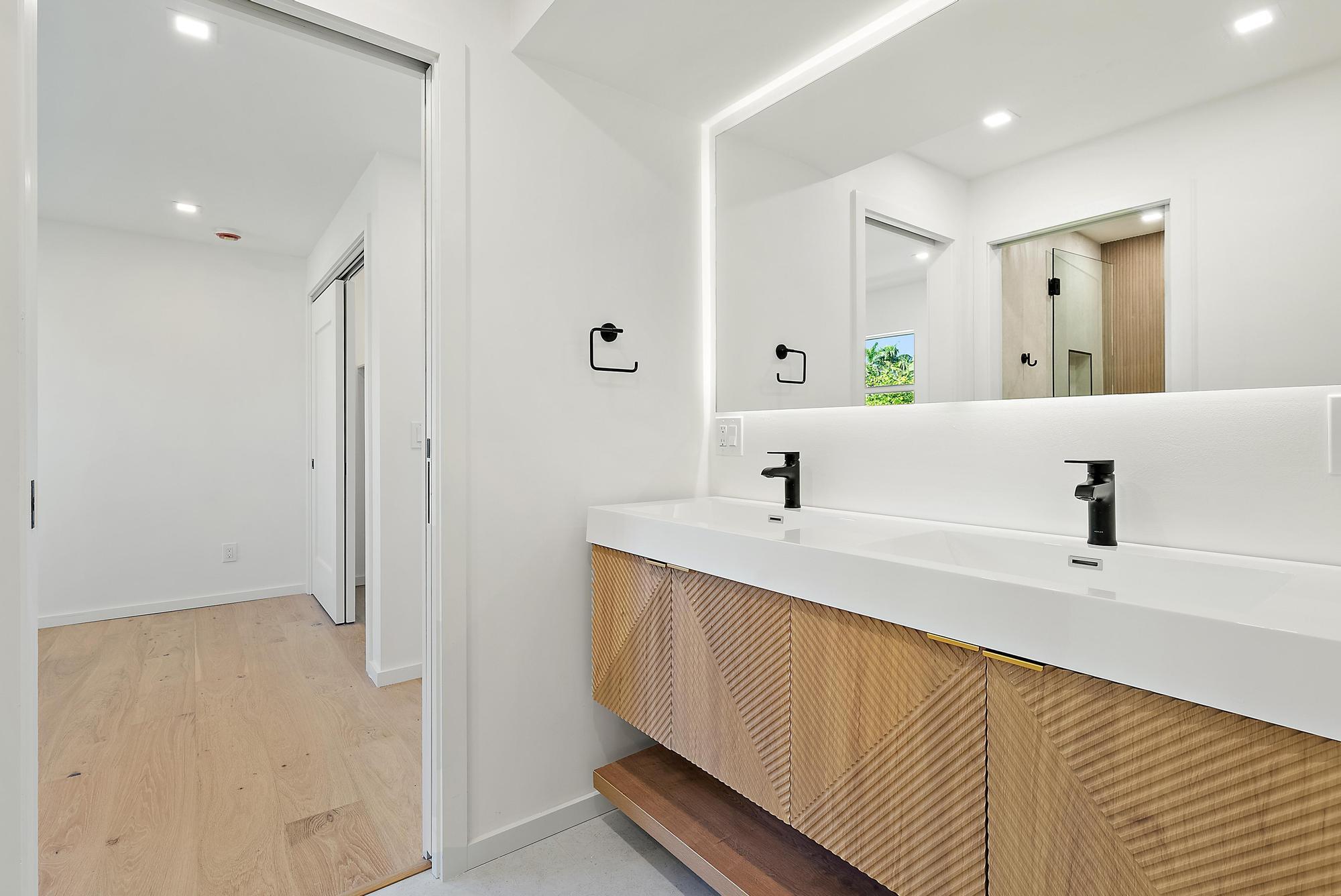 PALM BEACH SHORES - Residential