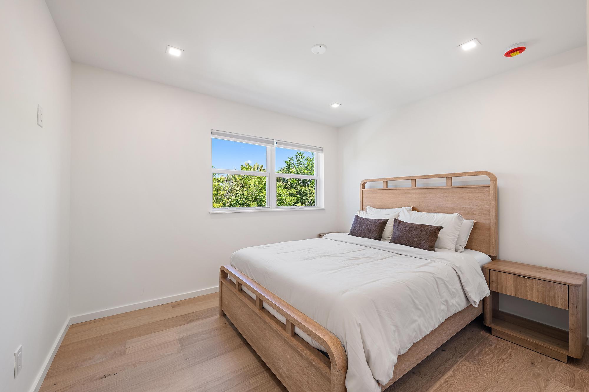 PALM BEACH SHORES - Residential