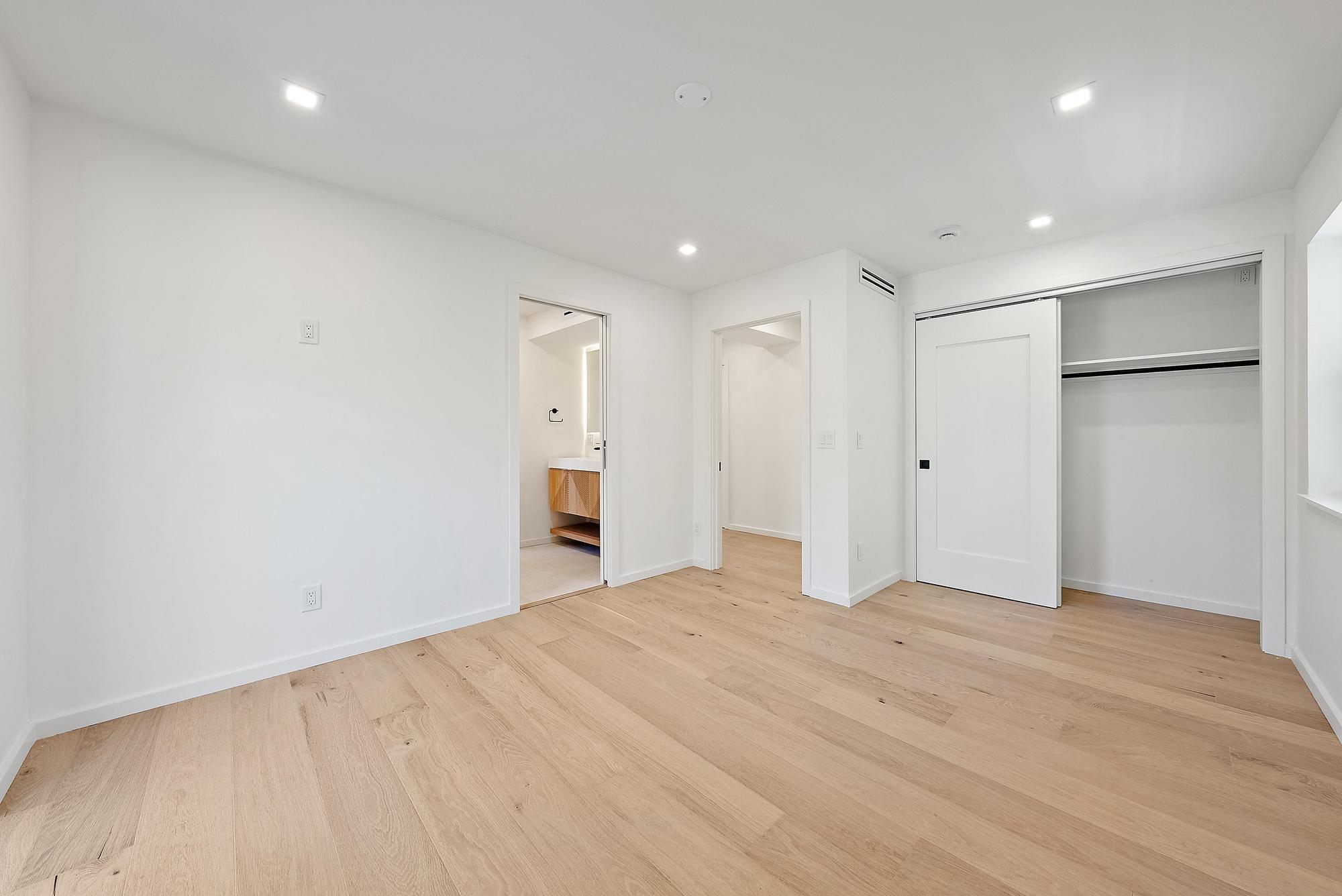 PALM BEACH SHORES - Residential