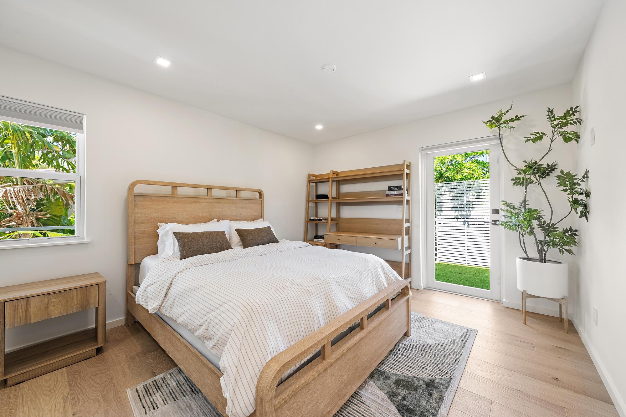 PALM BEACH SHORES - Residential