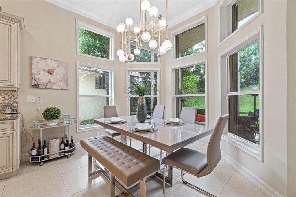 VALENCIA SHORES - Residential