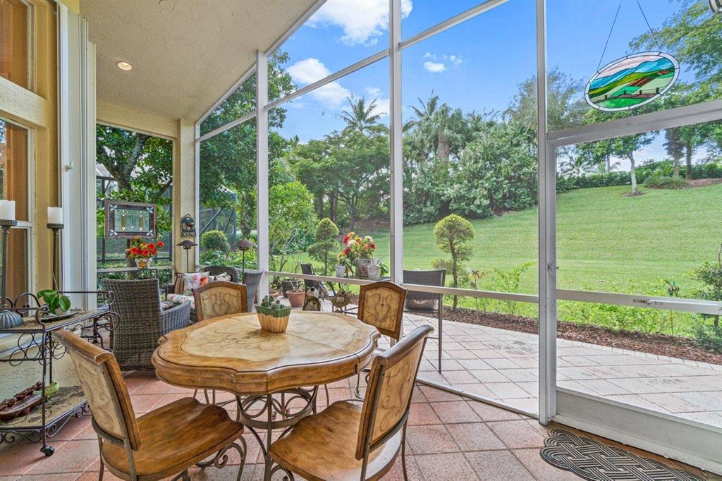 VALENCIA SHORES - Residential