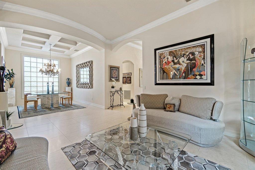 VALENCIA SHORES - Residential