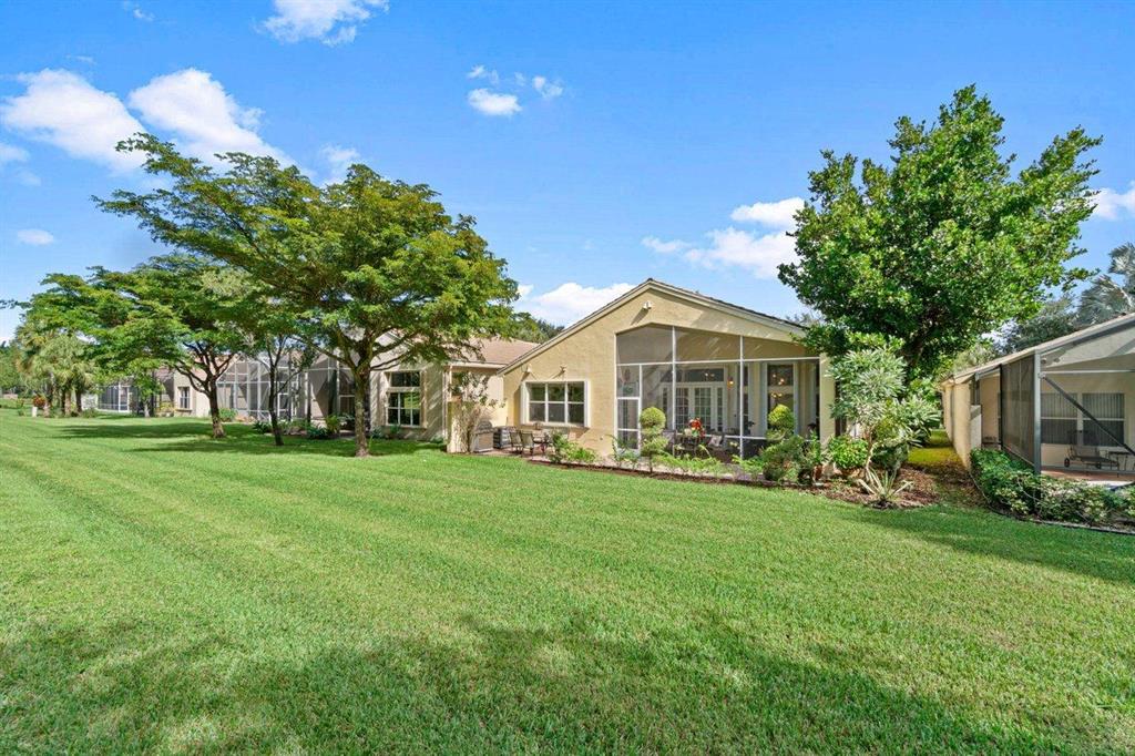 VALENCIA SHORES - Residential