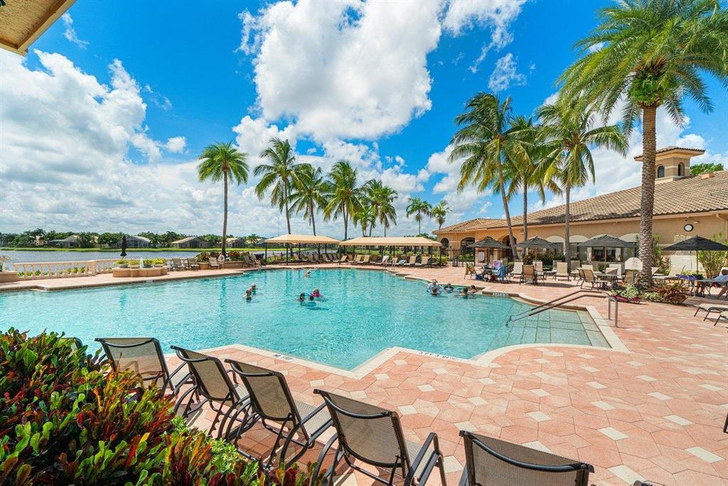 VALENCIA SHORES - Residential