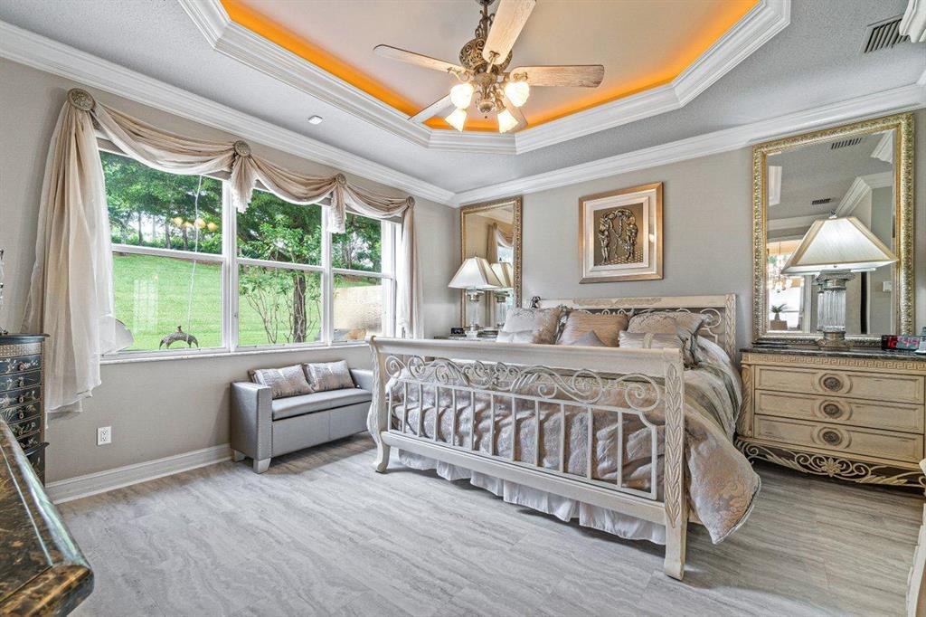 VALENCIA SHORES - Residential