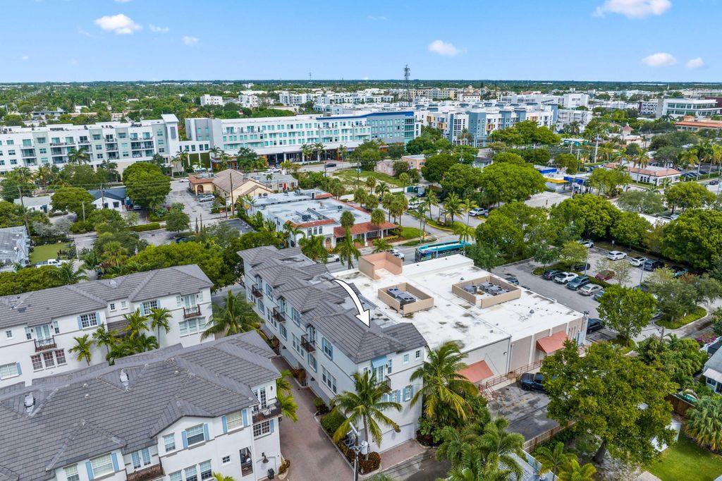 Photo of 285 SE 6th Avenue #I, Delray Beach, FL 33483 (MLS # R11108377)