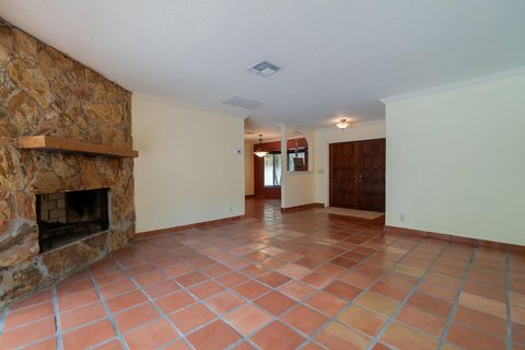 Single Family Residence in Palm Beach Gardens FL 8212 150th Court Ct 8.jpg