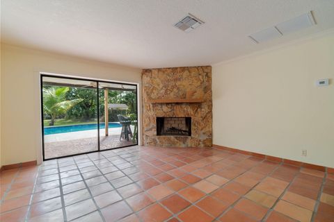 Single Family Residence in Palm Beach Gardens FL 8212 150th Court Ct 6.jpg