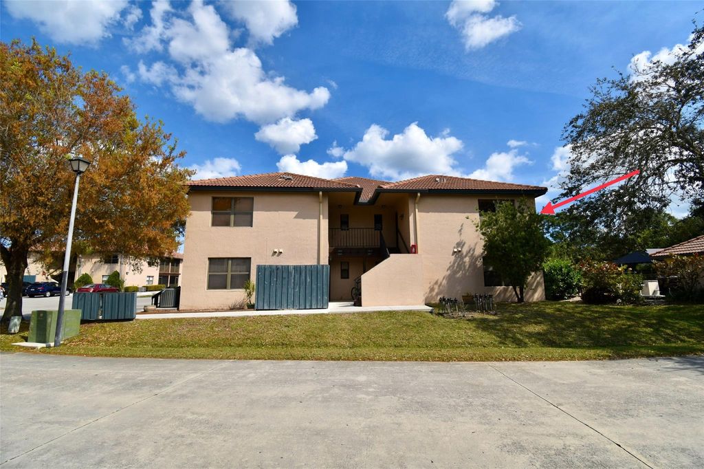 Photo of 2450 SE Garden Terrace #304, Port Saint Lucie, FL 34952 (MLS # F10419098)