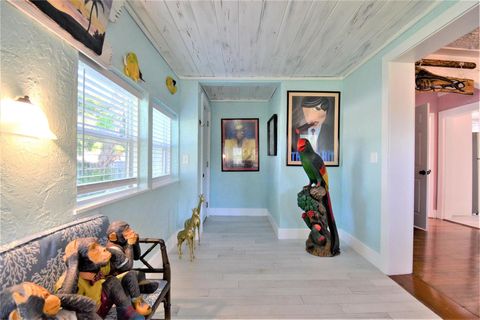 Single Family Residence in Lake Worth Beach FL 909 A Street St 9.jpg