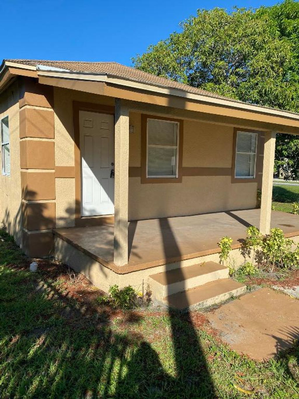 Photo of 529 N 13th Street, Fort Pierce, FL 34950 (MLS # R11135535)