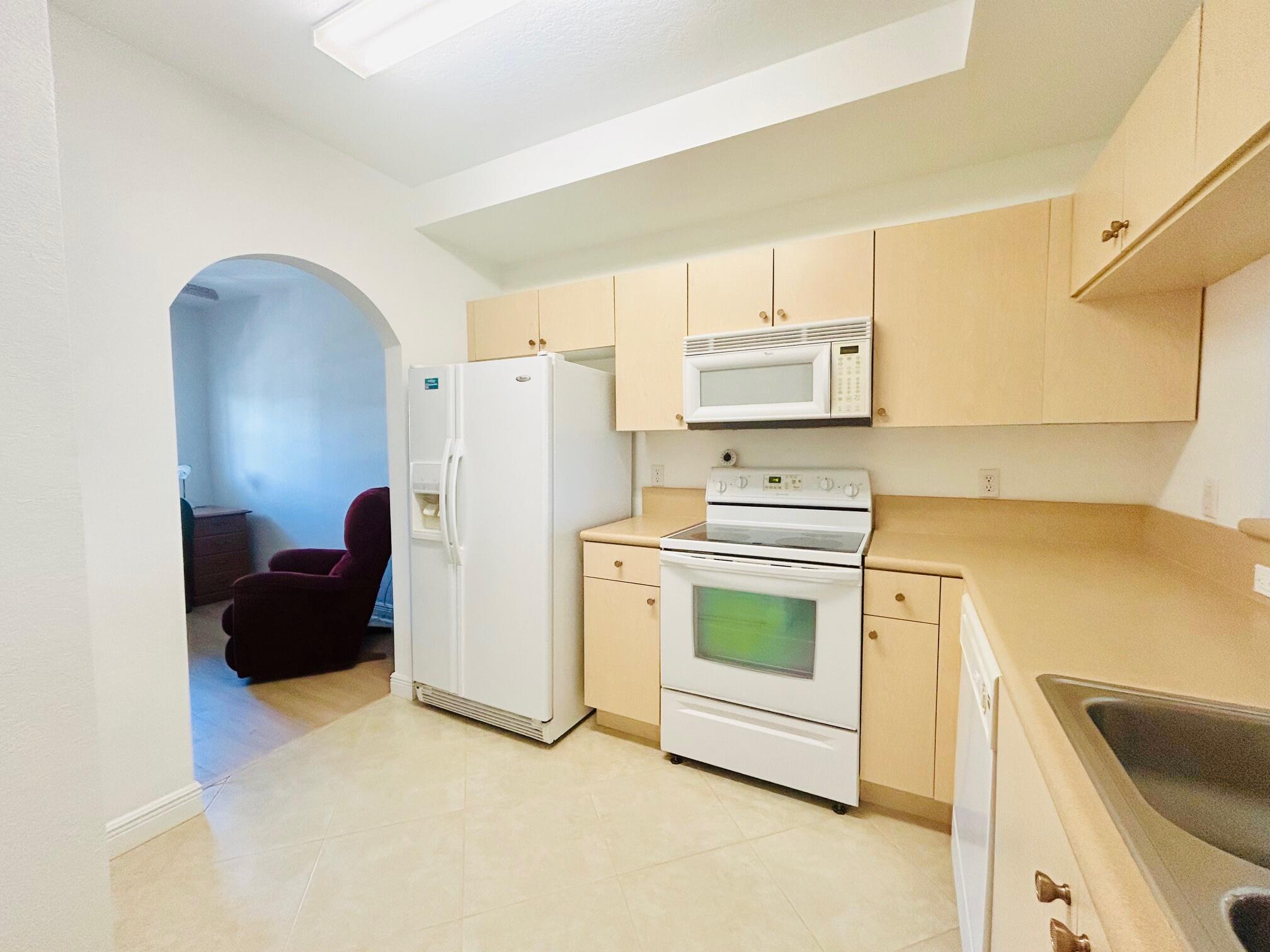 LUCERNE POINTE CONDO C - Residential