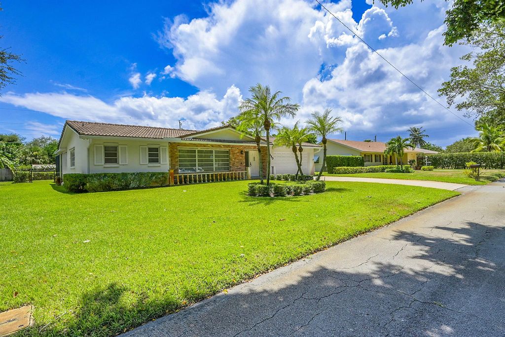 Photo of 1180 SW 14th Drive, Boca Raton, FL 33486 (MLS # R11117423)